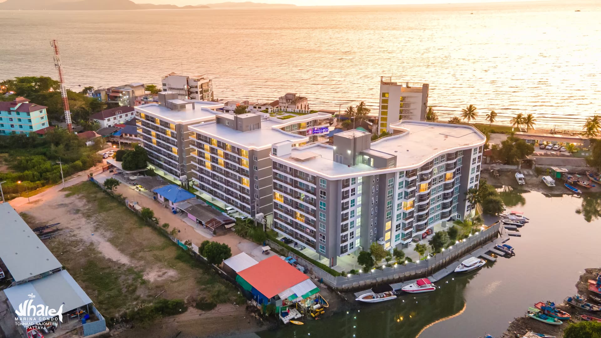 Whale Marina Condo — жилой комплекс на берегу моря